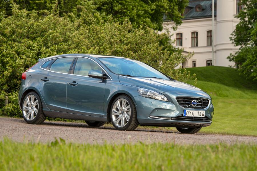  Volvo V40 2012 года  (фото 99 из 183)